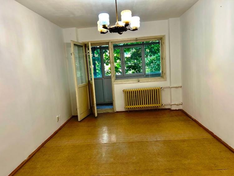 Apartament cu 3 camere decomandat, mobilat în Giurgiului