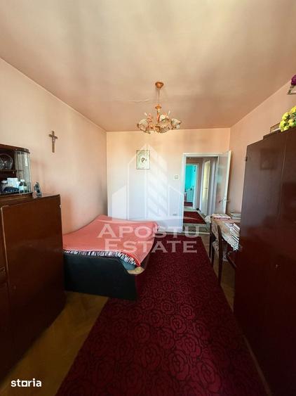 Apartament de vanzare cu 3 camere, 2 bai, 2 balcoane, zona Soarelui - 1