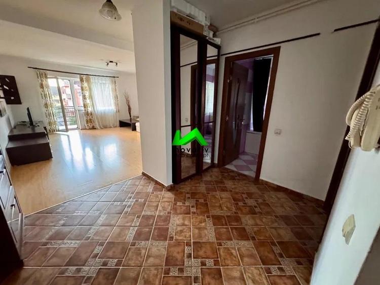 Apartament cu 2 camere decomandat, mobilat în Ștrand