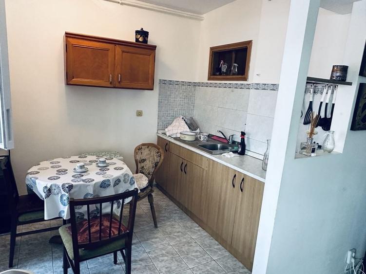 Apartament cu 3 camere decomandat în Independenței