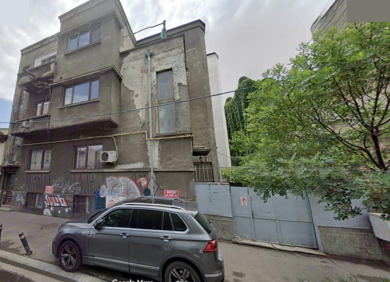 Casă individuală cu 15 camere cu Canalizare în Dacia