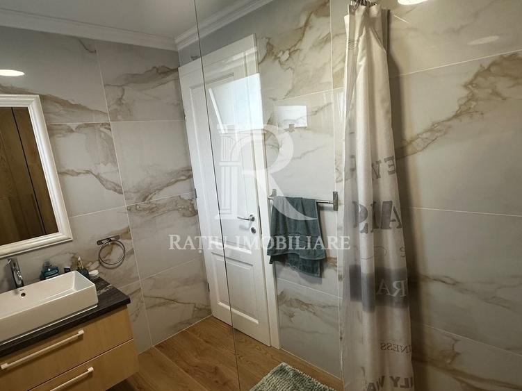 Casă individuală cu 4 camere cu Piscina în Exterior Sud