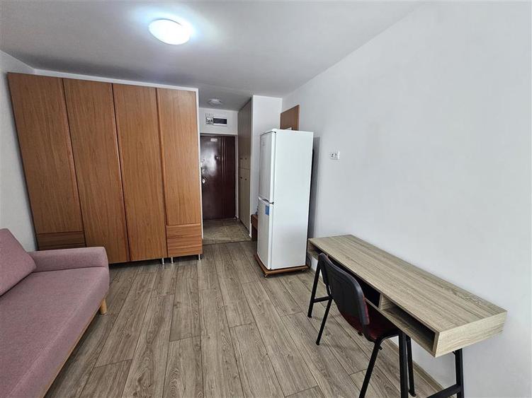Garsonieră semidecomandată, mobilată în Nicolina