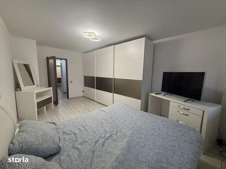 Apartament de vanzare 3 camere 65mp zona Bd . 21 Decembrie - 8