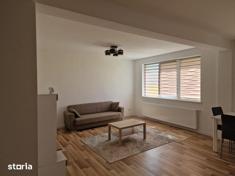 Apartament cu 3 camere decomandat în Șcheia — fotografia 3