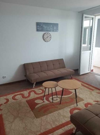 Apartament cu 2 camere semidecomandat în Eroii Revoluției