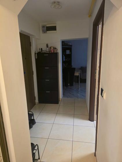 Apartament cu 3 camere decomandat în Titulescu