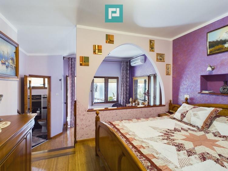 Casă individuală cu 10 camere cu Canalizare în Banu Mărăcine