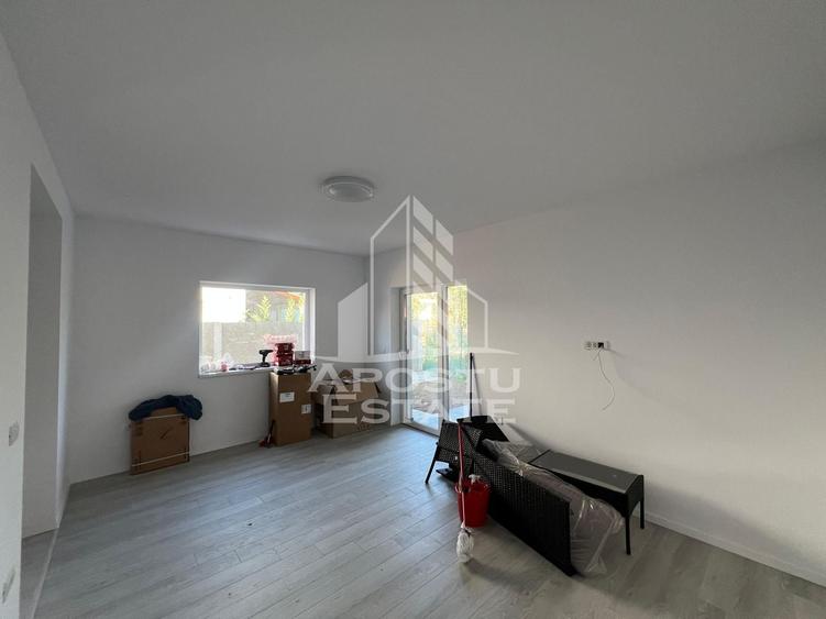 Duplex cu 3 camere cu Canalizare în Sânandrei