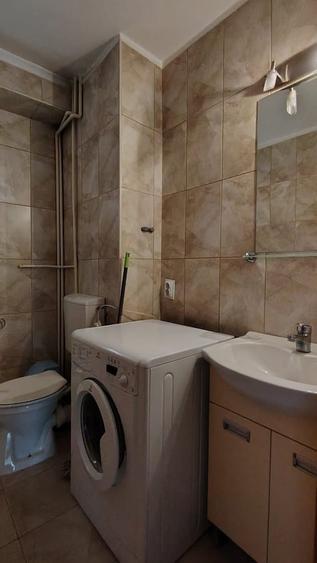 Apartament cu 3 camere decomandat în Basarab