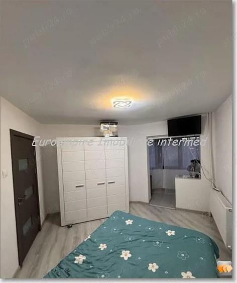 Apartament cu 2 camere decomandat în Far