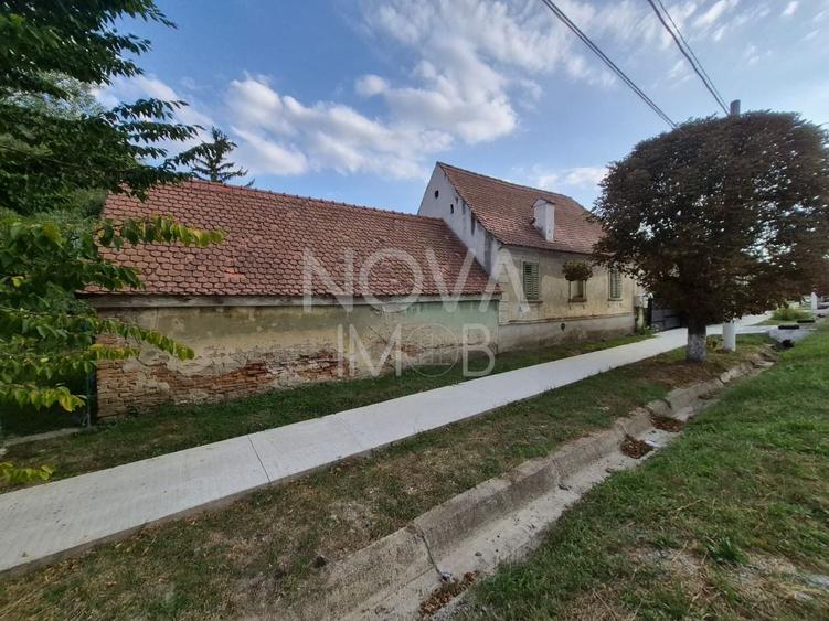 Casă individuală cu 2 camere cu Canalizare în Marpod