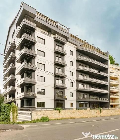 Apartament cu 4 camere decomandat în Nordului