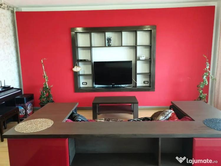 Apartament cu 3 camere decomandat în Zorilor