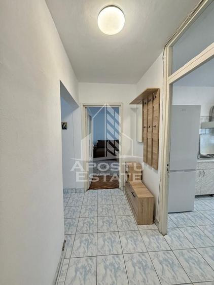 Apartament cu 3 camere decomandat, mobilat în Telegrafului
