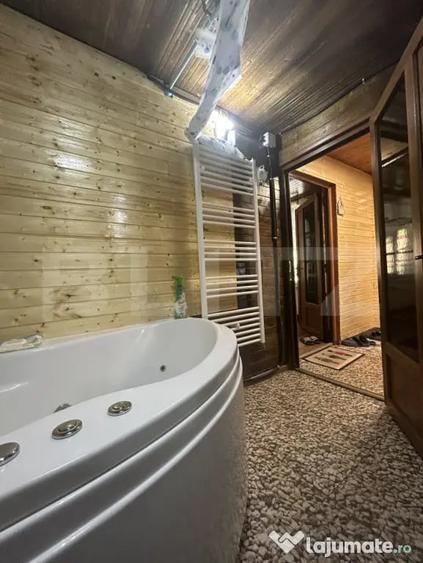 Casă cu 3 camere cu Teren 1400 Mp în Central
