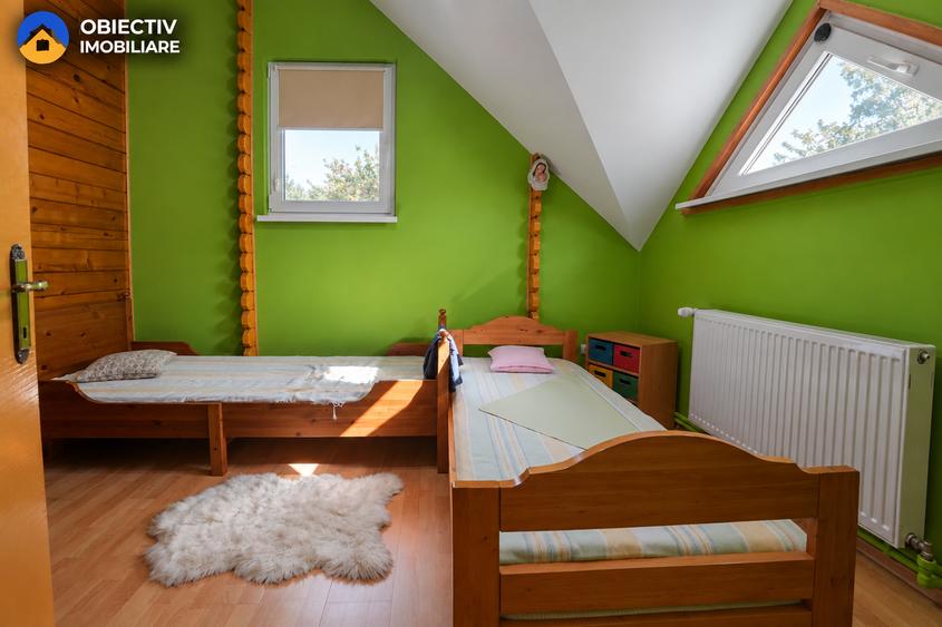 Casă individuală cu 6 camere cu Teren 2199 Mp în Gârcina