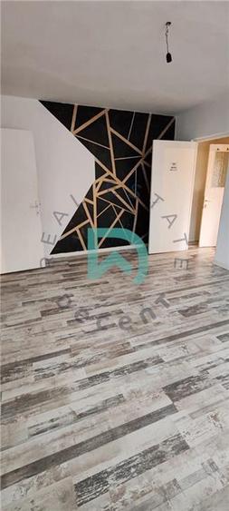 Apartament cu 2 camere semidecomandat în Florilor
