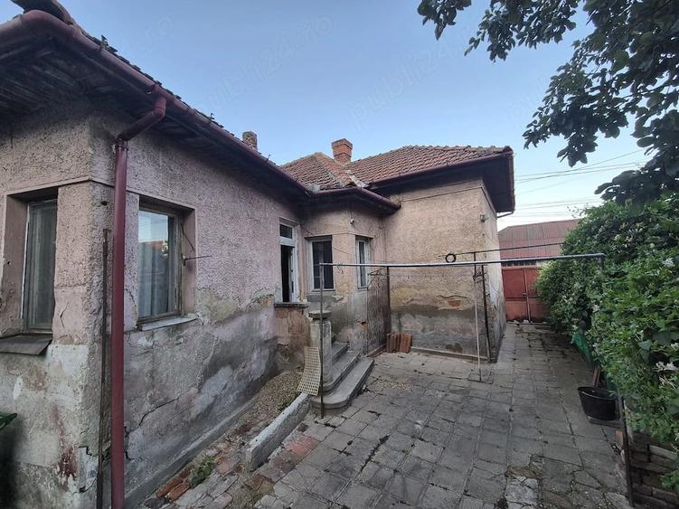 Casă cu 3 camere cu Teren 200 Mp în Decebal