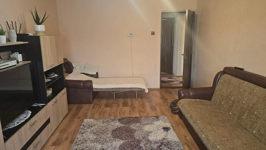 Apartament cu 2 camere decomandat în Liliacului