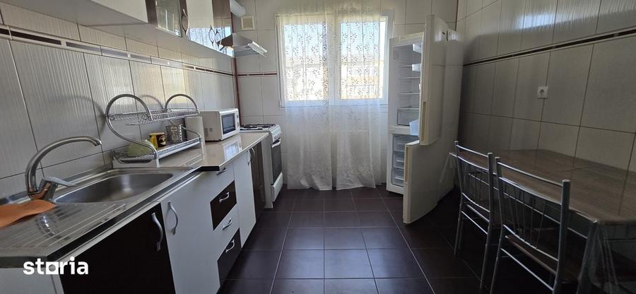 Apartament cu 2 camere semidecomandat în Micro 11