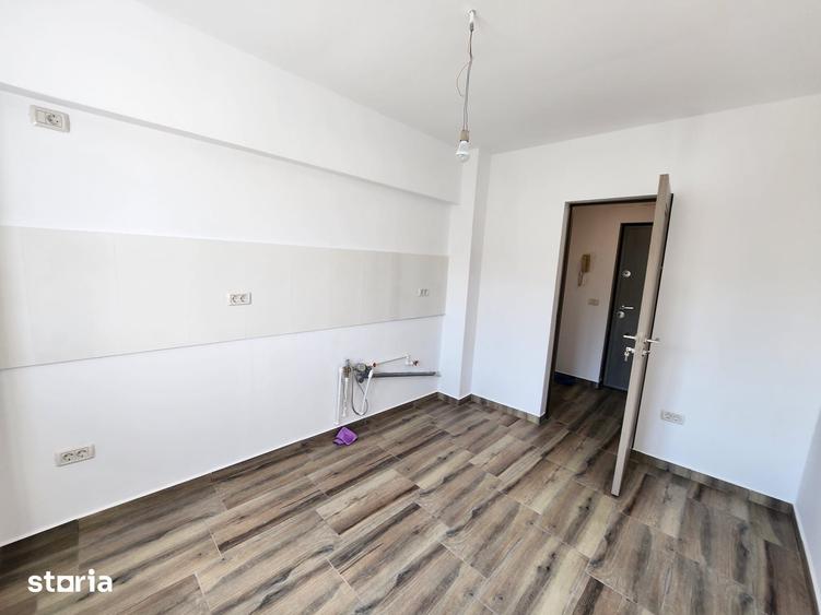 Apartament cu 3 camere decomandat în Șerbănești
