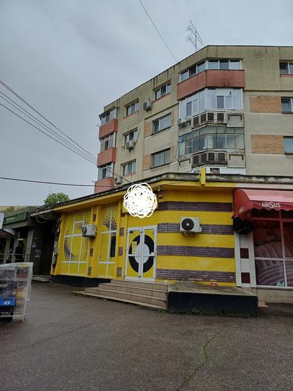 Spațiu comercial, de 81 mp, în Eremia