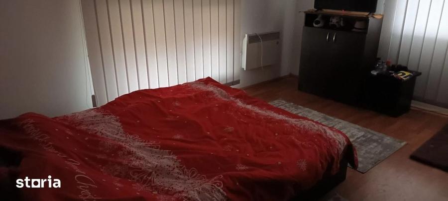 Casă cu 4 camere cu Teren 200 Mp în Iris