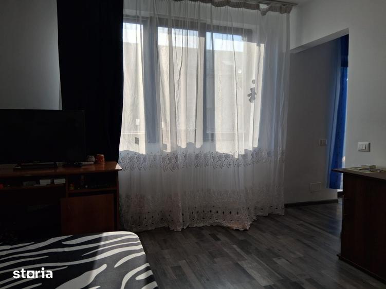 Casă cu 4 camere cu Teren 115 Mp în Central