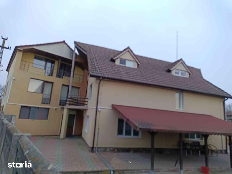 Spațiu comercial, de 794 mp, în Batiz