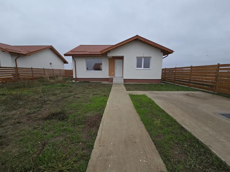 Casă individuală cu 3 camere cu Teren 425 Mp în Berceni