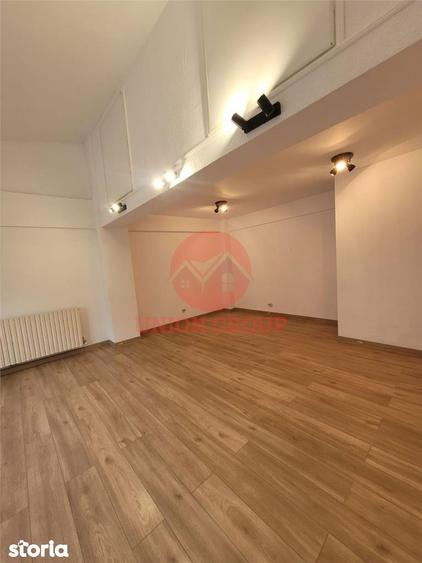 Spațiu comercial, de 55 mp, în Delfinariu