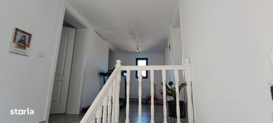 Casă cu 4 camere cu Teren 127 Mp în Central