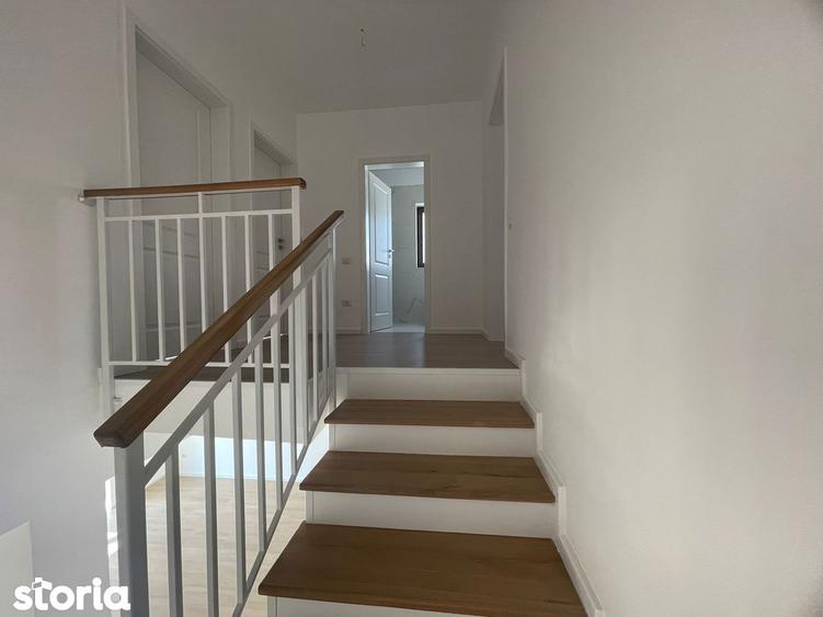 Casă cu 4 camere cu Teren 250 Mp în Ghencea