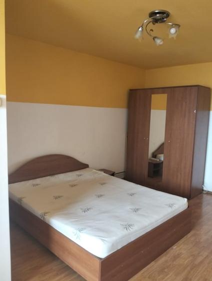 Garsonieră decomandată, mobilată în Independenței