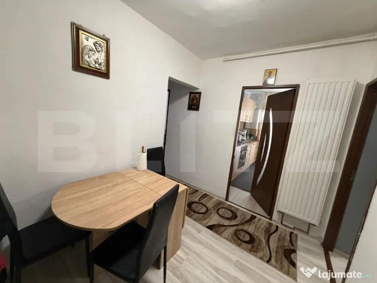 Apartament cu 3 camere decomandat în Cetate