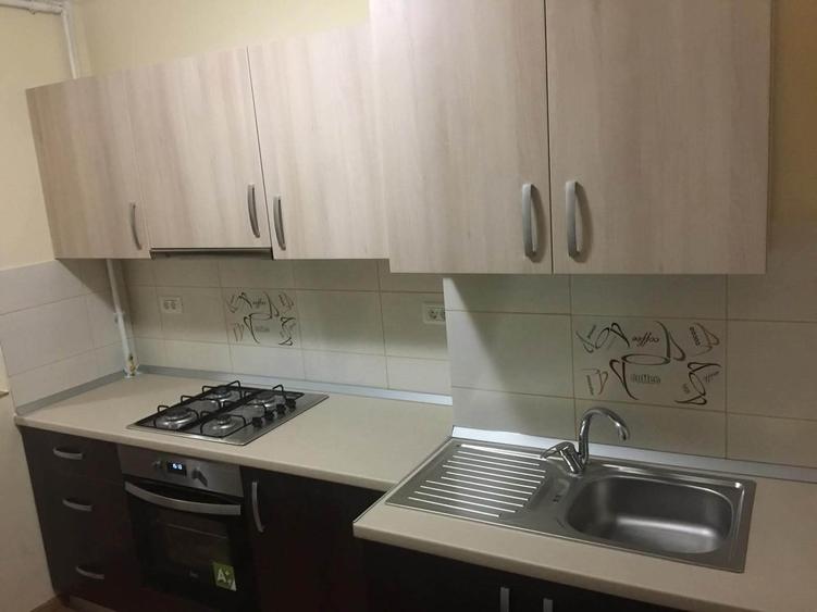 Apartament cu 2 camere decomandat în Berceni