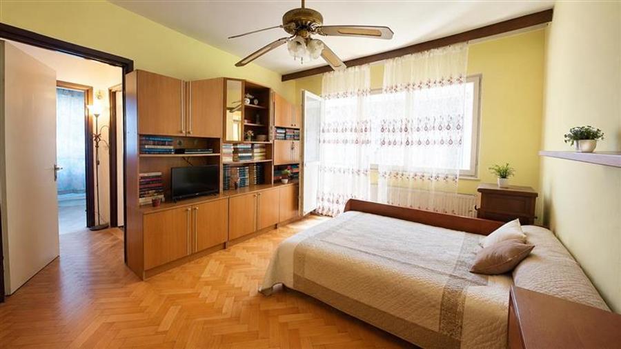 Apartament cu 2 camere semidecomandat în Astra