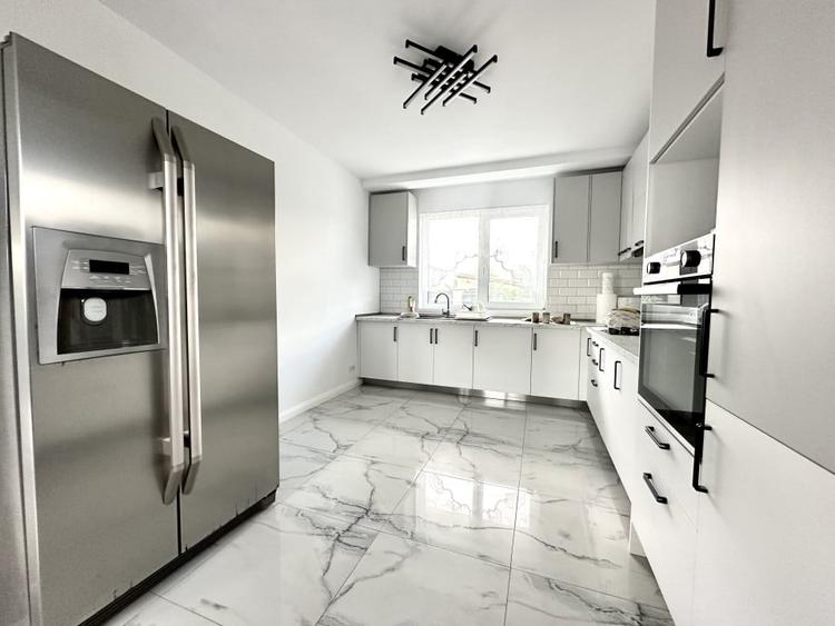 Duplex cu 3 camere cu Teren 300 Mp în Dumbrăvița