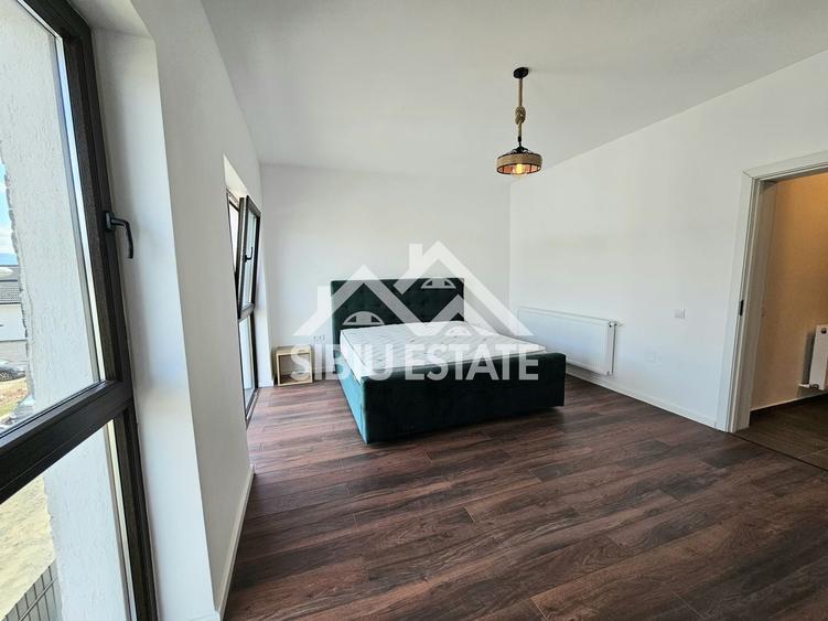 Duplex cu 4 camere cu Canalizare în Arhitecților - Calea Cisnădiei