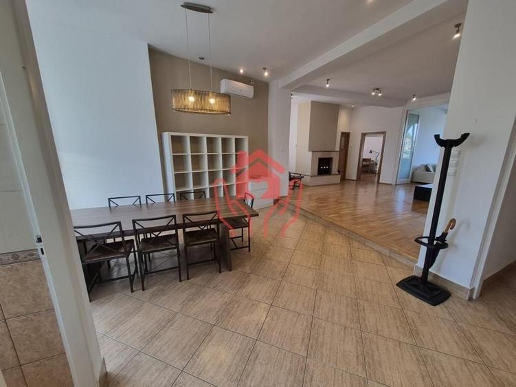Apartament cu 4 camere semidecomandat, mobilat în P-ța Dorobanți