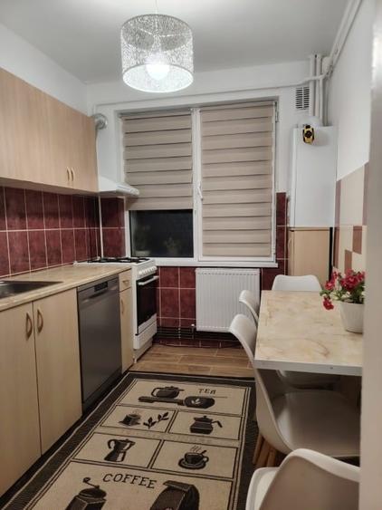 Apartament cu 2 camere decomandat, mobilat în Alexandru cel Bun