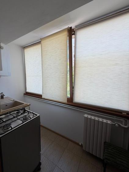 Apartament cu 3 camere decomandat, mobilat în Dacia