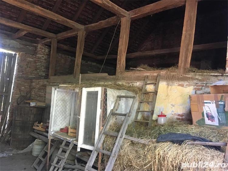 Casă cu 6 camere cu Teren 3444 Mp în Căstău