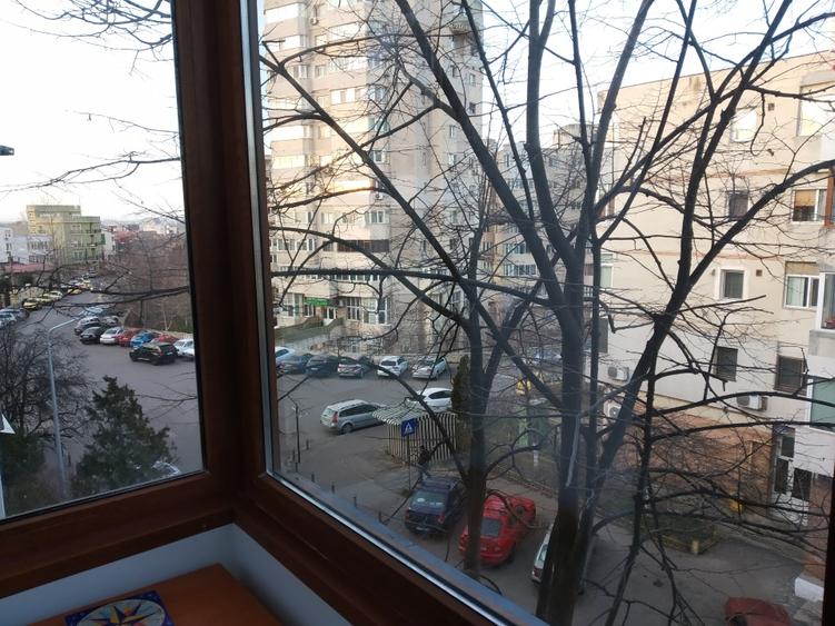 Apartament cu 2 camere decomandat în Dacia