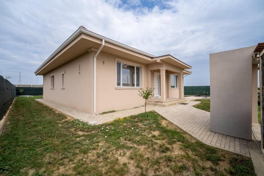 Casă individuală cu 4 camere cu Teren 625 Mp în Moșnița Nouă