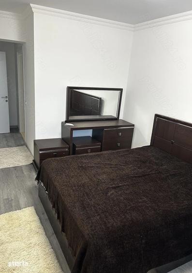 Apartament cu 3 camere decomandat, mobilat în Energia