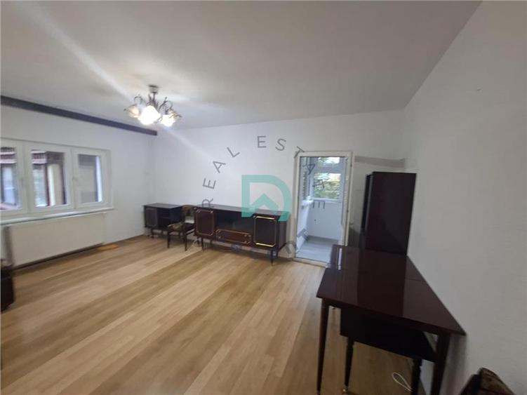 Apartament cu 2 camere decomandat în Răcădău