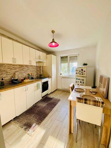 Apartament decomandat în Micro 14