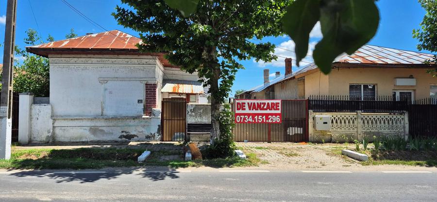 Casă cu 4 camere în Comana